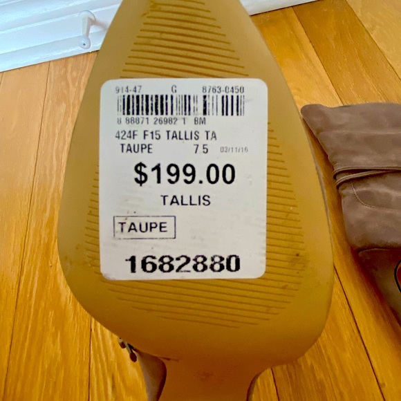 Lord & Taylor Booties - Picture 4 of 4